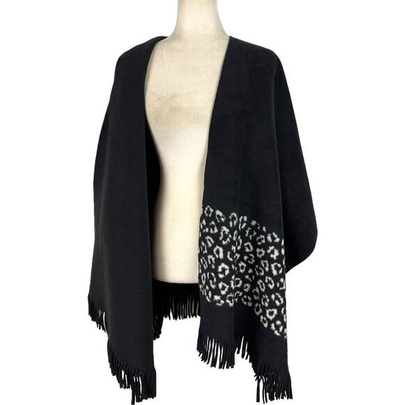 Rachel Roy Fleece Reversible Poncho Black & Ivory Leopard/Solid Black - Picture 4 of 10